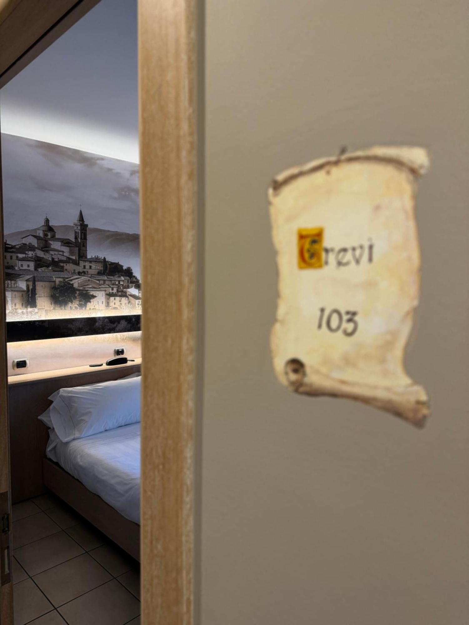Hotel Cladan アッシジ エクステリア 写真