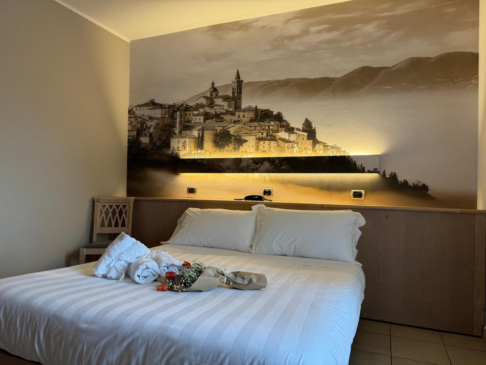Hotel Cladan アッシジ エクステリア 写真
