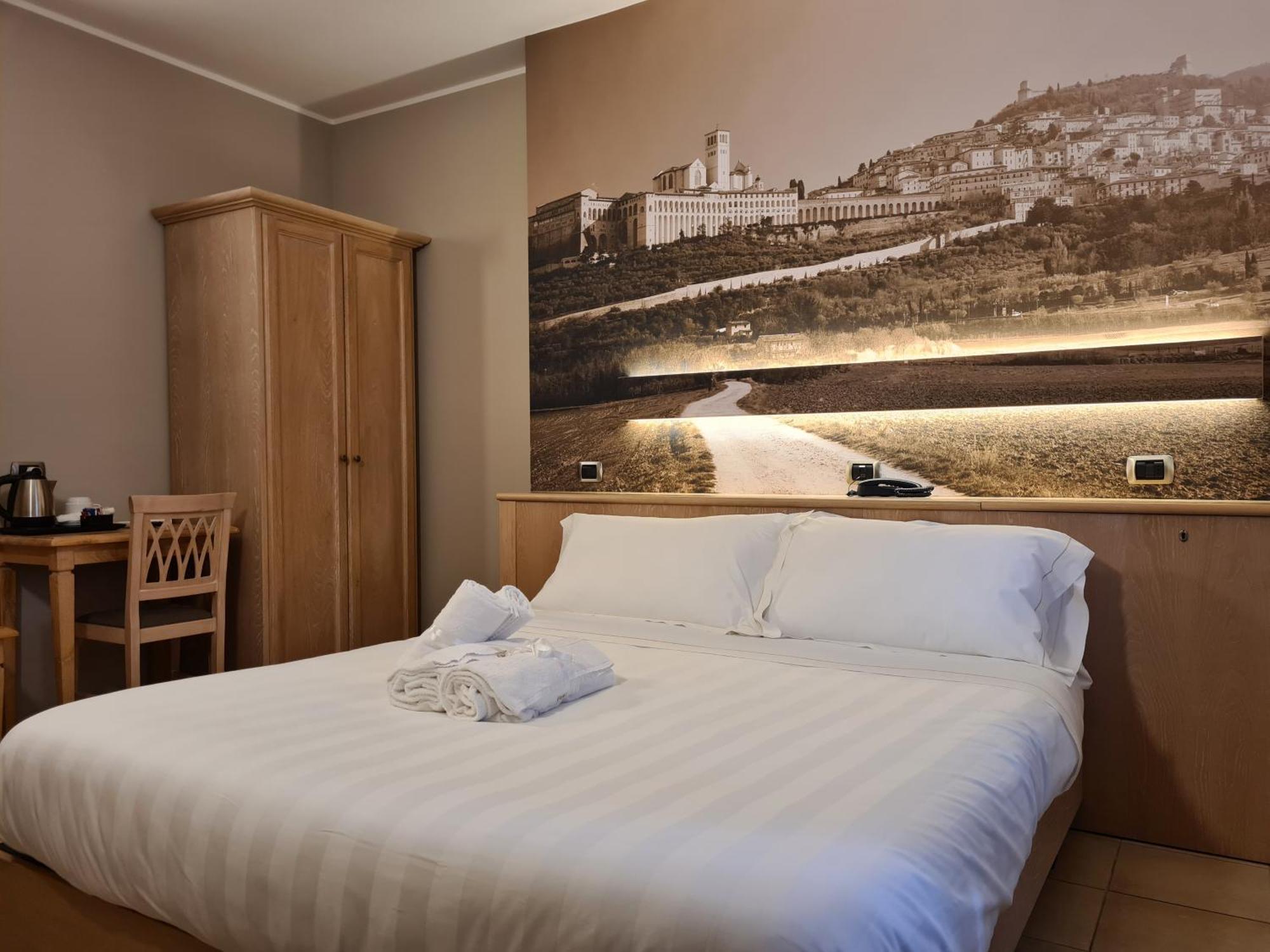 Hotel Cladan アッシジ エクステリア 写真