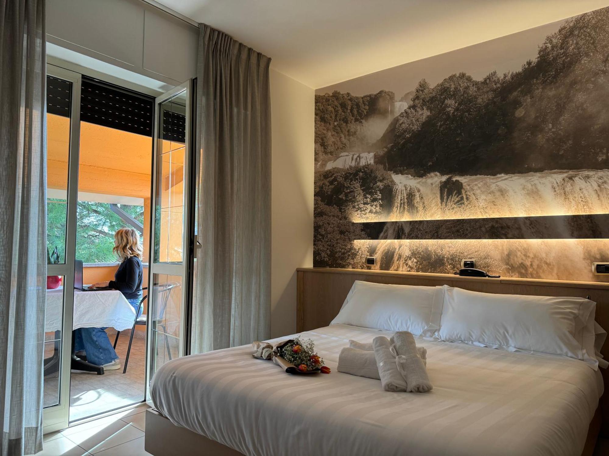 Hotel Cladan アッシジ エクステリア 写真