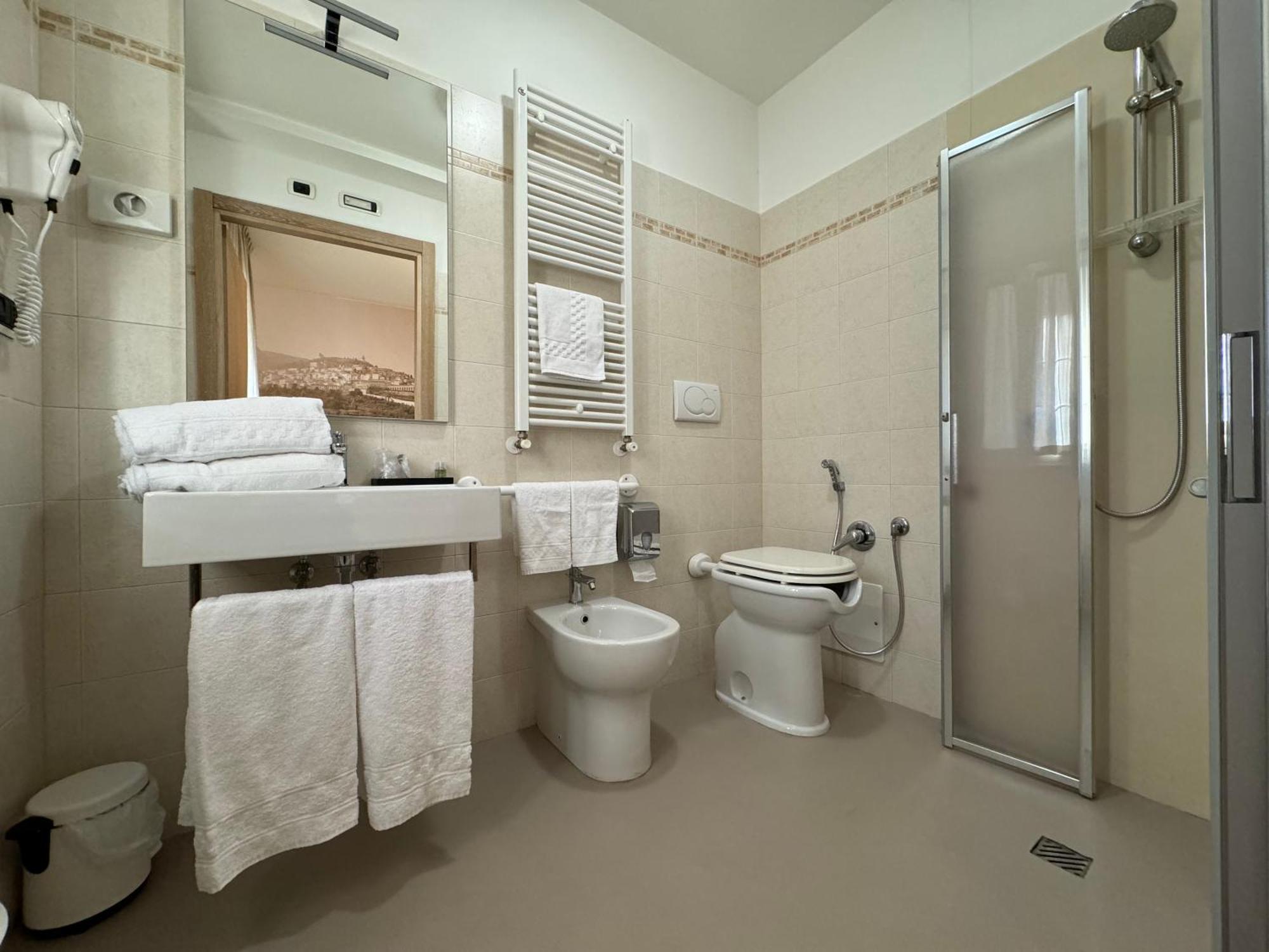 Hotel Cladan アッシジ エクステリア 写真